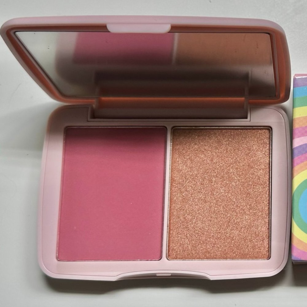 Double Dipper Color Duo Half Caked